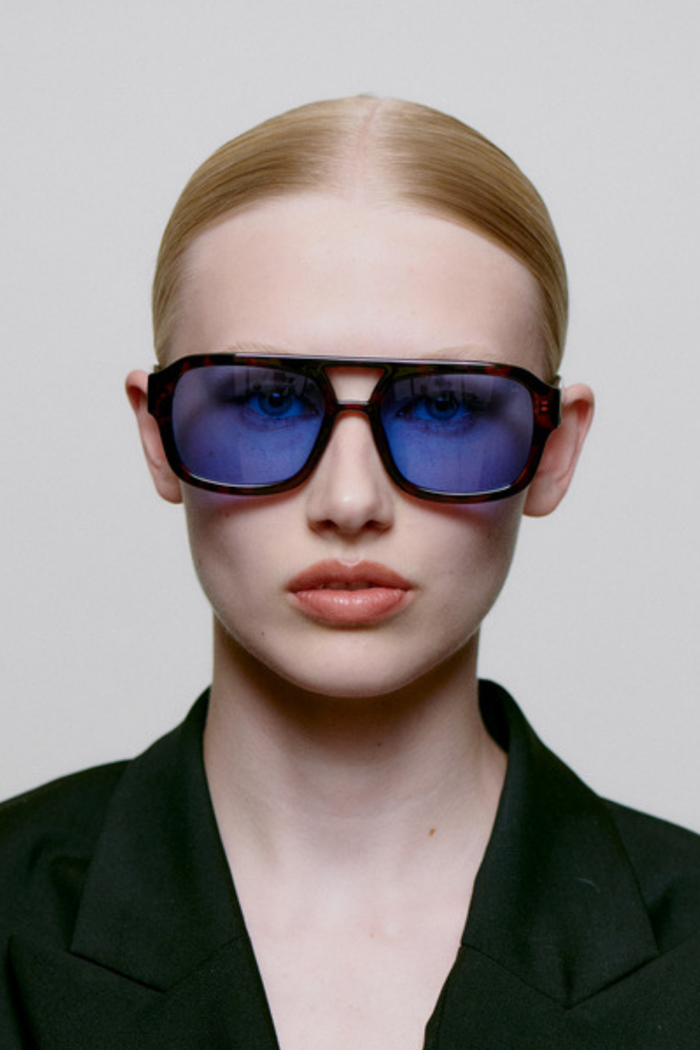Kaya solbrille - Demi Tortoise (Blue Lens)