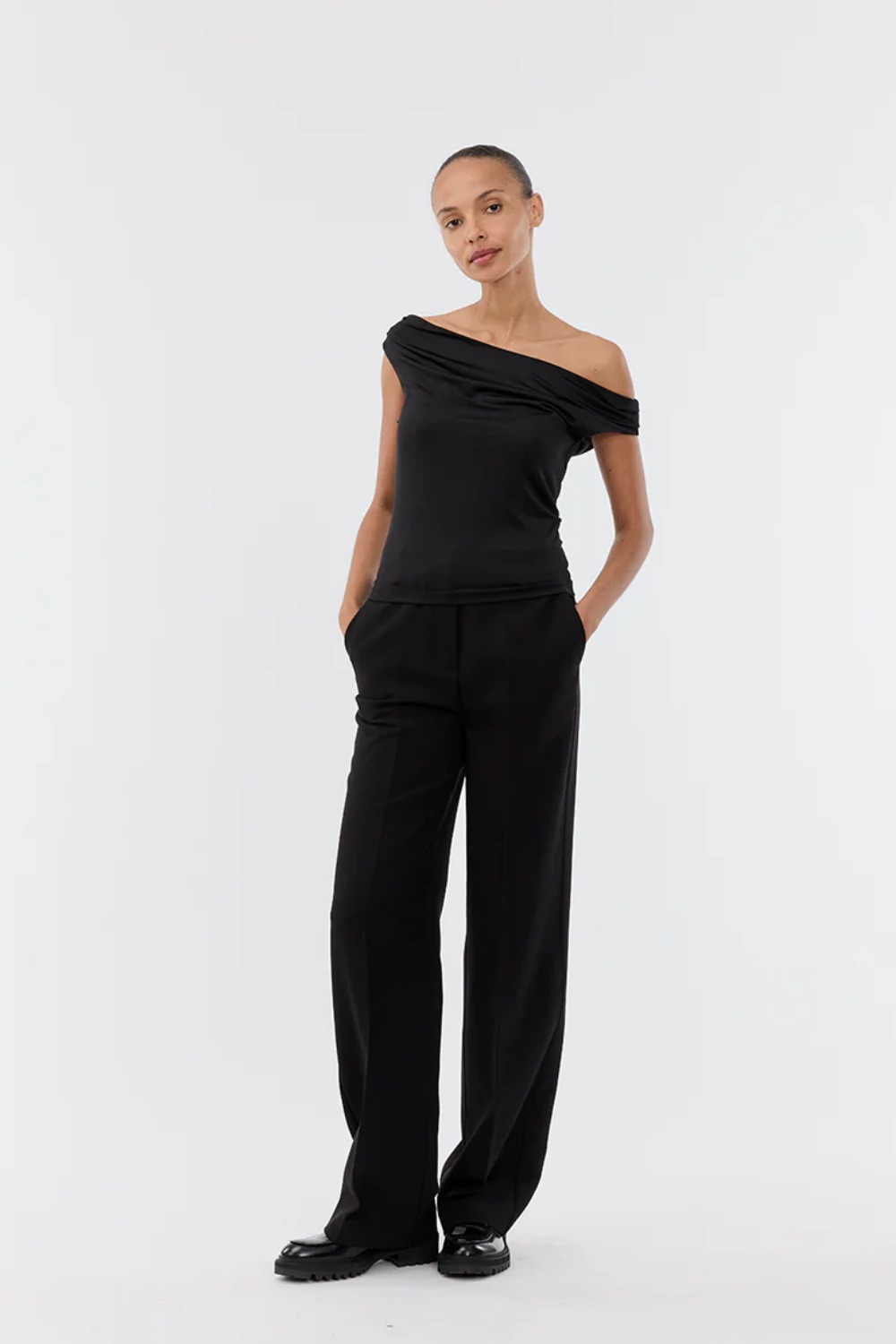 Himamd Off-shoulder Top - Black