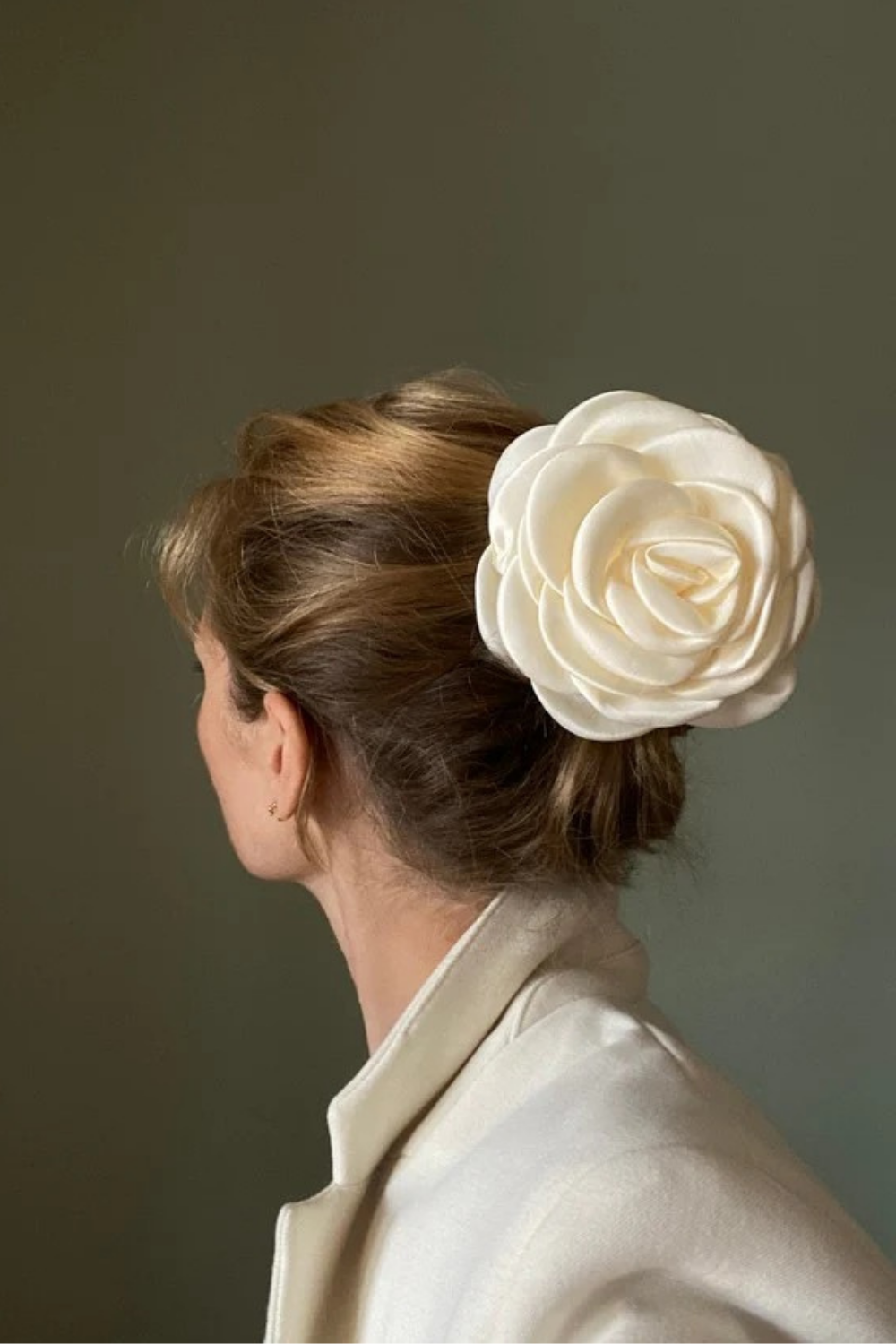 Giant Satin Rose Klemme - Ivory