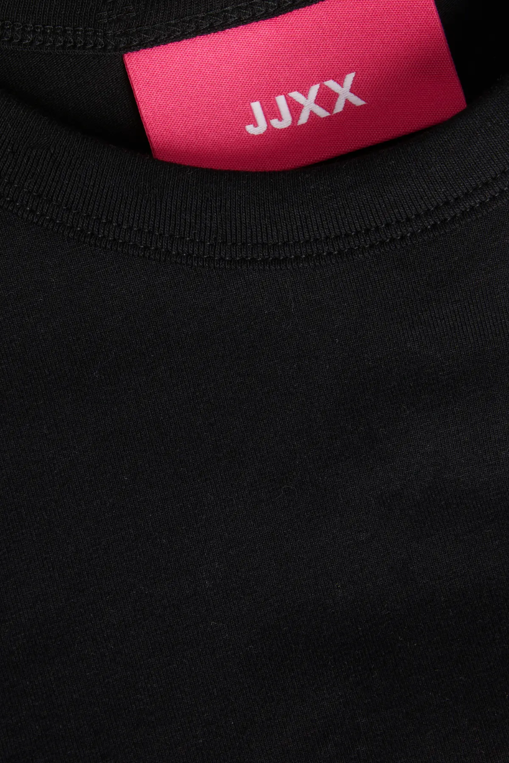 JXGigi Tee - Black