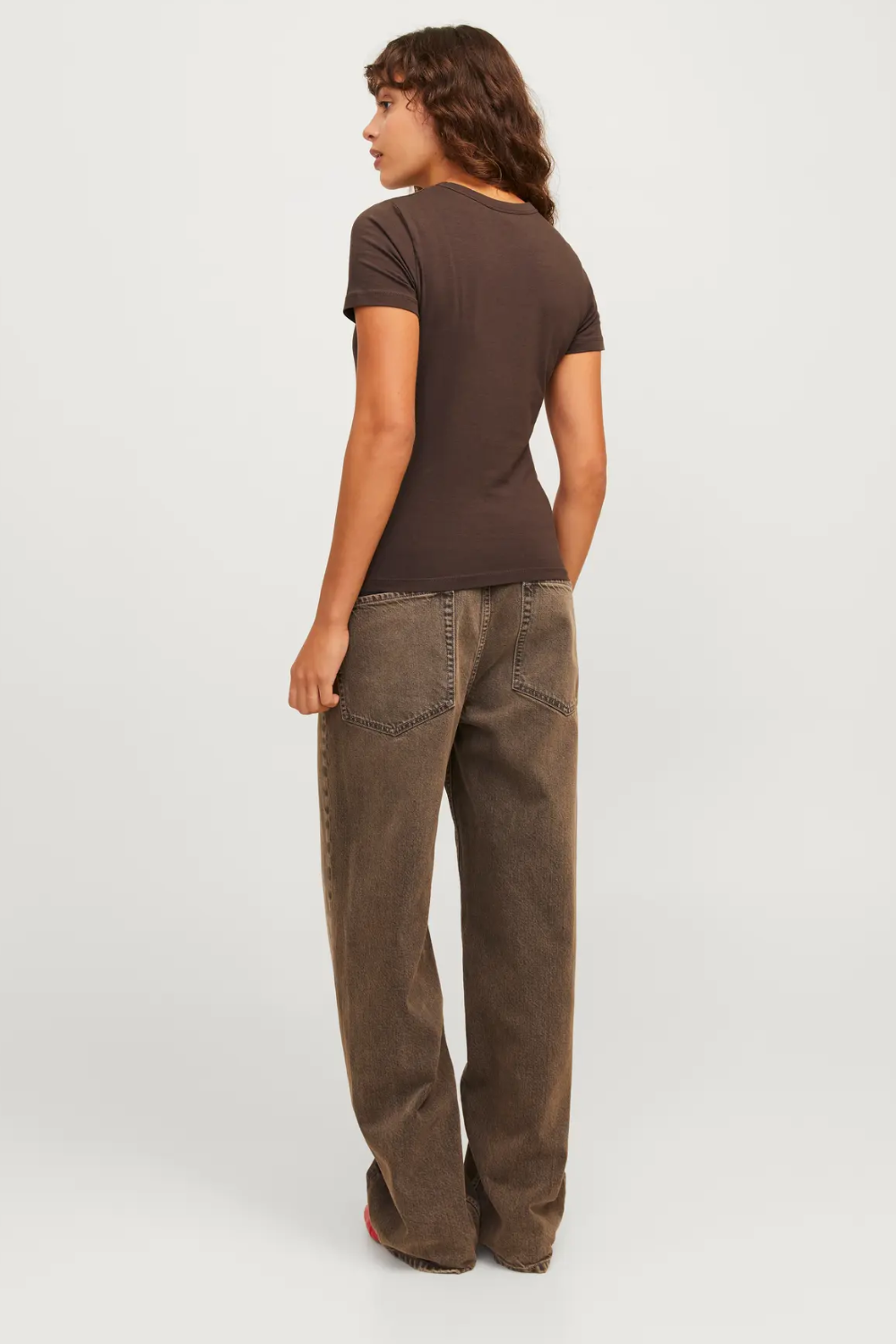 JXGigi Tee - Seal Brown