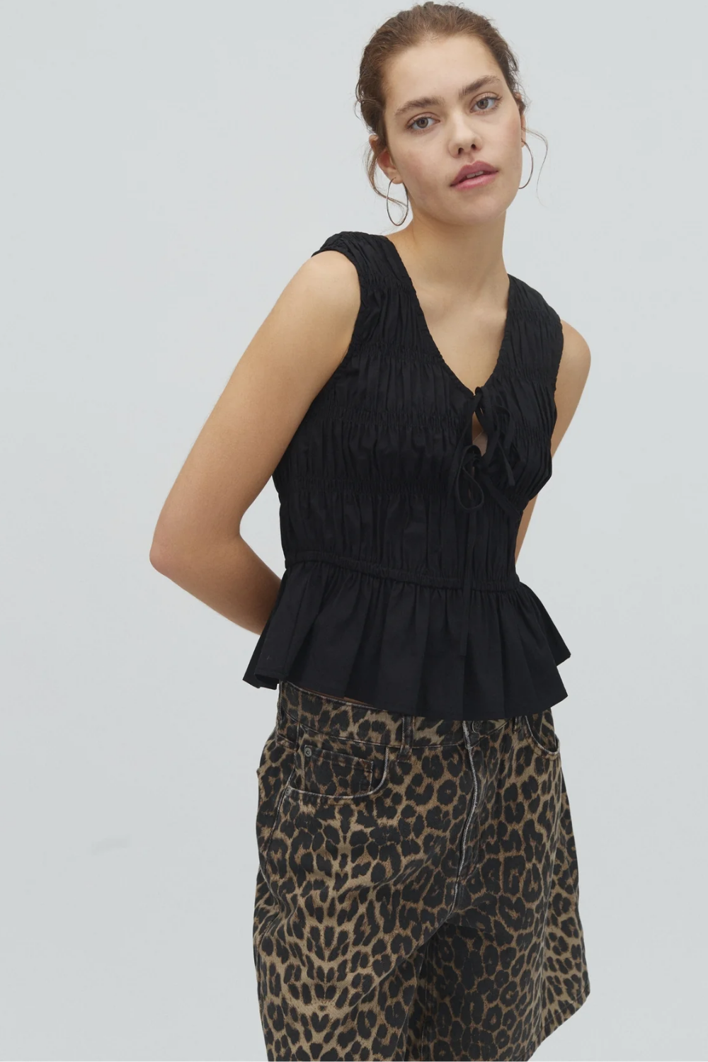 Cyra-M Top