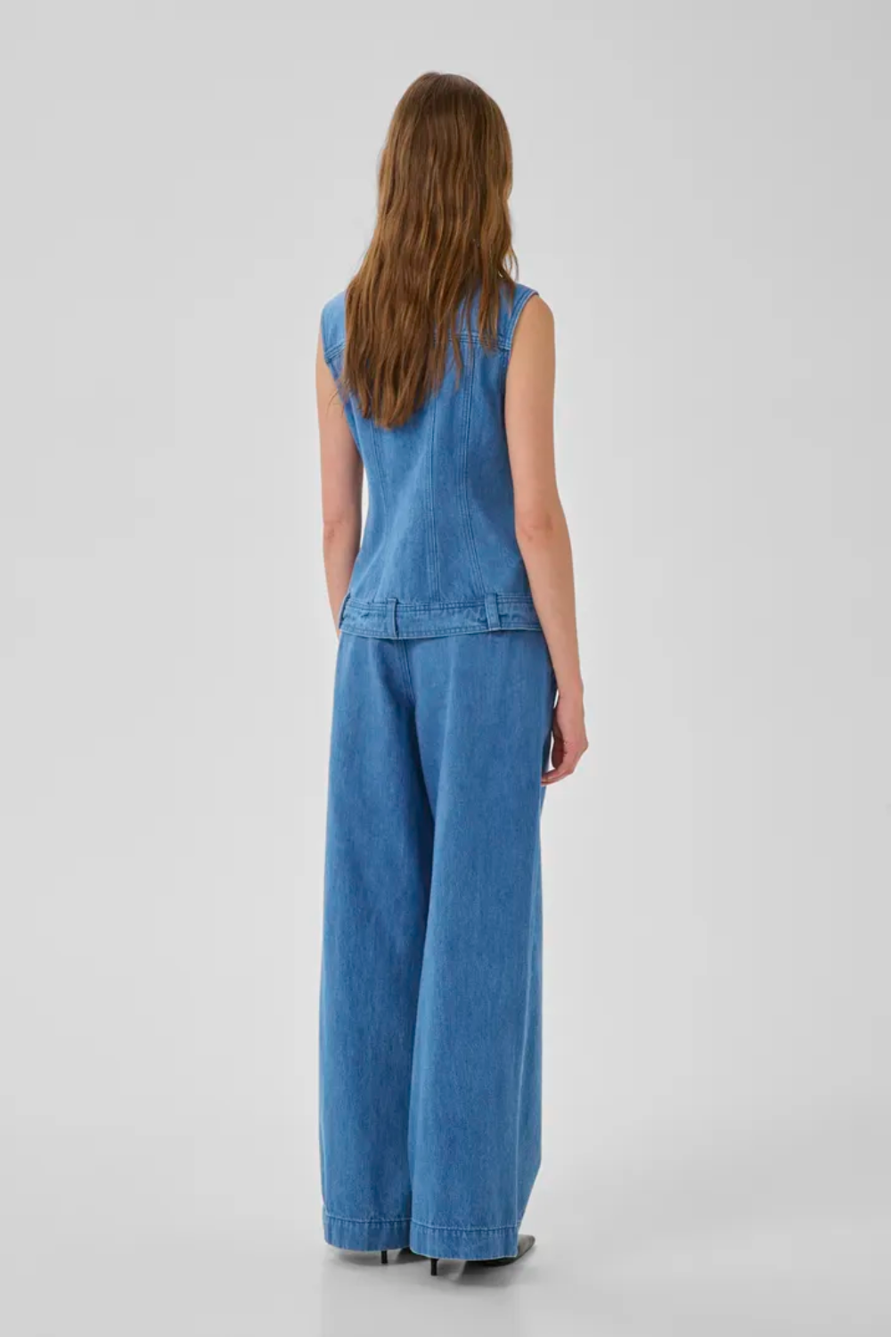 MWtessa 180 Mid x Wide